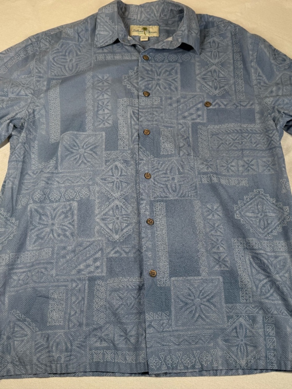 Island Shores Men's Short Sleeve Button Up Shirt Size Medium - Tropical Blue